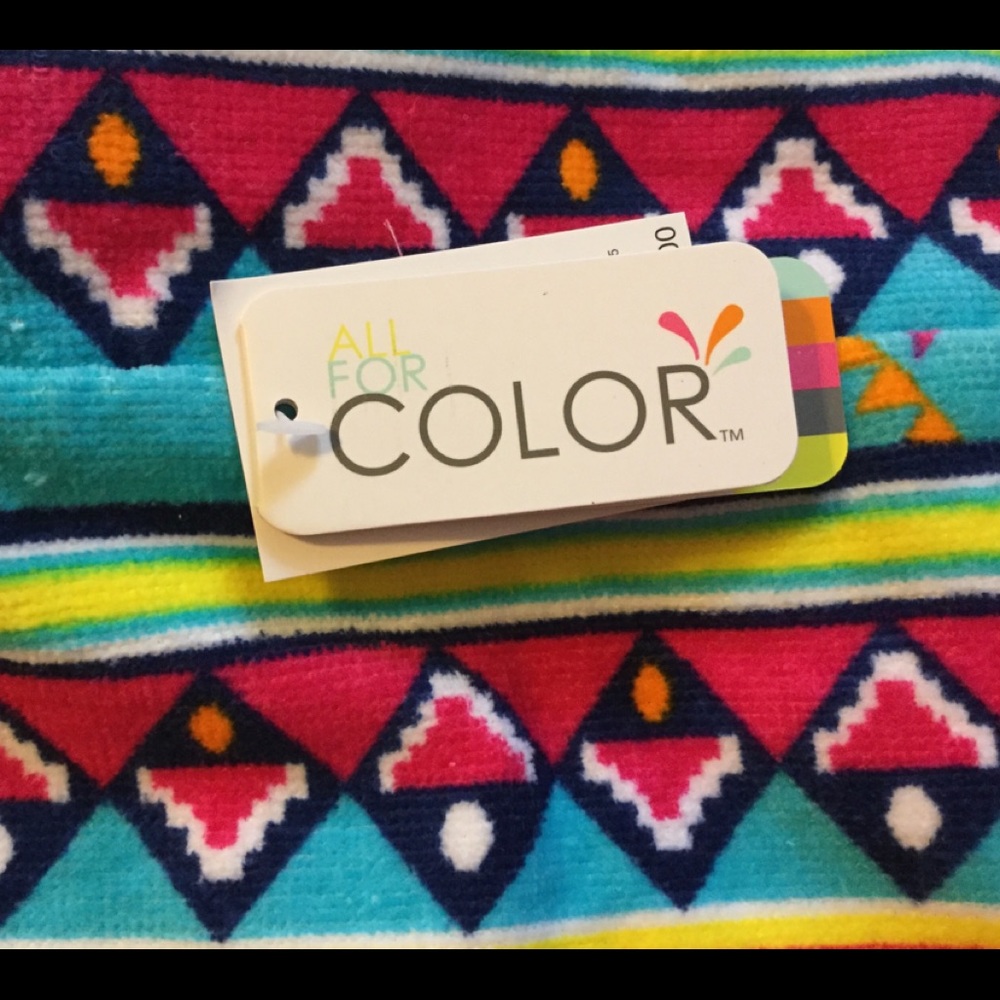 🎉FINAL🎉BEAUTIFUL Aztec Print Spa Wrap NWT - Picture 5 of 8
